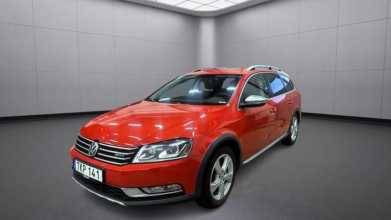 Begagnad VW Passat Alltrack 180 HK (132 kW) 2014 Röd Kombi