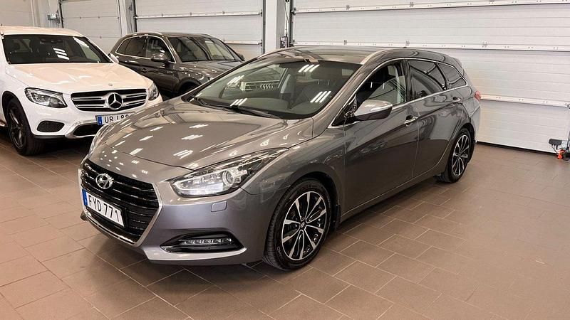 Begagnad Hyundai i40 142 HK (104 kW) 2015 Silver (gråmetallic) Kombi