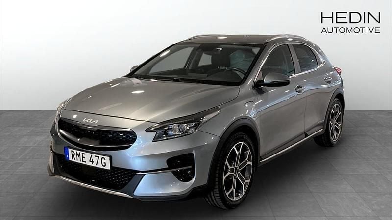 Grå (grey) Begagnad 2022 Kia XCeed Advance SUV | 249 900 kr (Marknadspris) - Bild 1/4