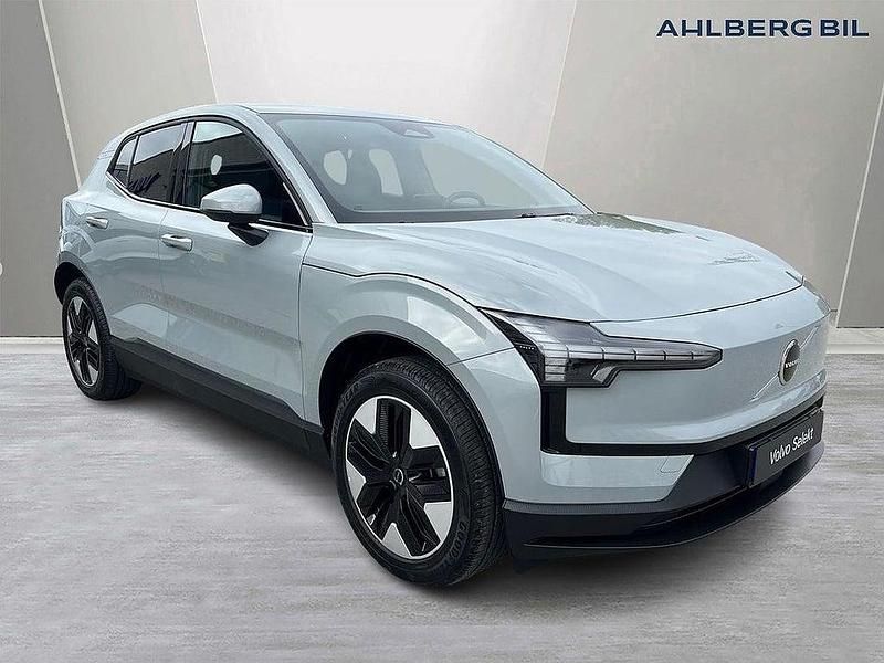 Grå Begagnad 2024 Volvo EX30 Core SUV | 334 500 kr (Superpris) - Bild 1/3