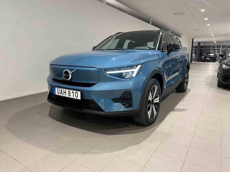 Blå Begagnad 2023 Volvo XC40 Single Motor SUV | 334 500 kr - Bild 1/1