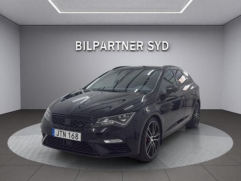 Begagnad Seat Leon ST 4Drive 301 HK (221 kW) 2017 Svart Kombi