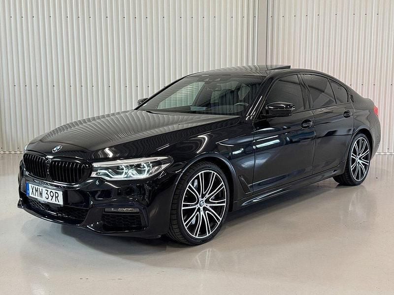 Svart Begagnad 2019 BMW 540 Efficient Dynamics Sedan | 489 900 kr (Lite dyr) - Bild 1/4
