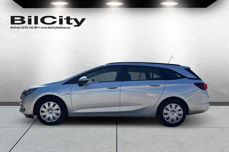 Grå Begagnad 2020 Opel Astra Dynamic Kombi | 159 000 kr - Bild 1/4