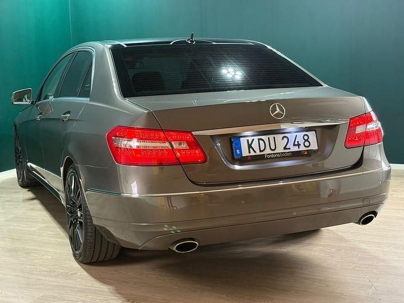 Begagnad Mercedes E350 272 HK (200 kW) 2009 Silver Sedan