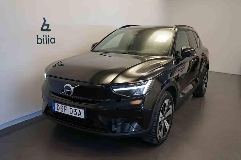 Svart Begagnad 2023 Volvo XC40 Single Motor SUV | 334 500 kr - Bild 1/1