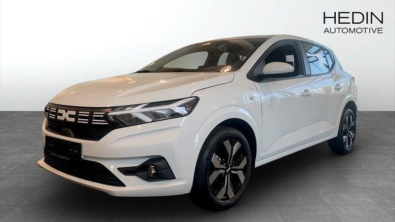 Vit (white) Ny 2025 Dacia Sandero Expression Halvkombi | 219 900 kr (Bra pris) - Bild 1/4
