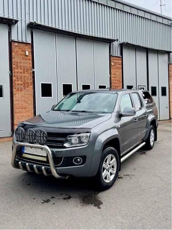 Grå Begagnad 2012 VW Amarok Pickup | 105 000 kr (Marknadspris) - Bild 1/3
