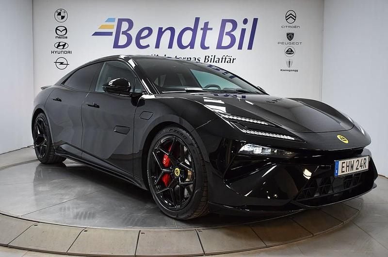 Stellar black metallic Begagnad 2024 Lotus Emeya Halvkombi | 1 145 000 kr - Bild 1/4