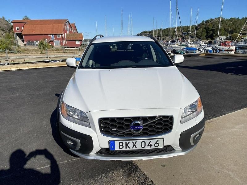Vit Begagnad 2014 Volvo XC70 Momentum Kombi | 170 000 kr (Marknadspris) - Bild 1/4