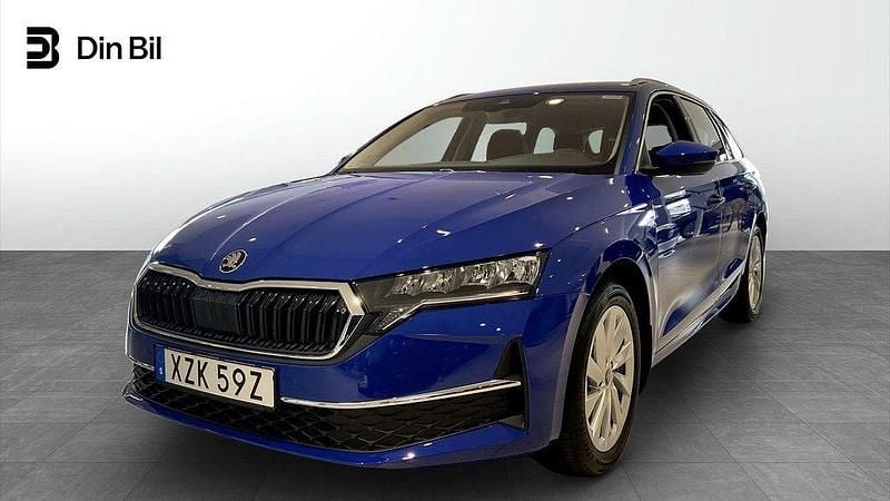 Blå (energy blue) Ny 2025 Skoda Octavia Selection Kombi | 341 100 kr (Marknadspris) - Bild 1/4