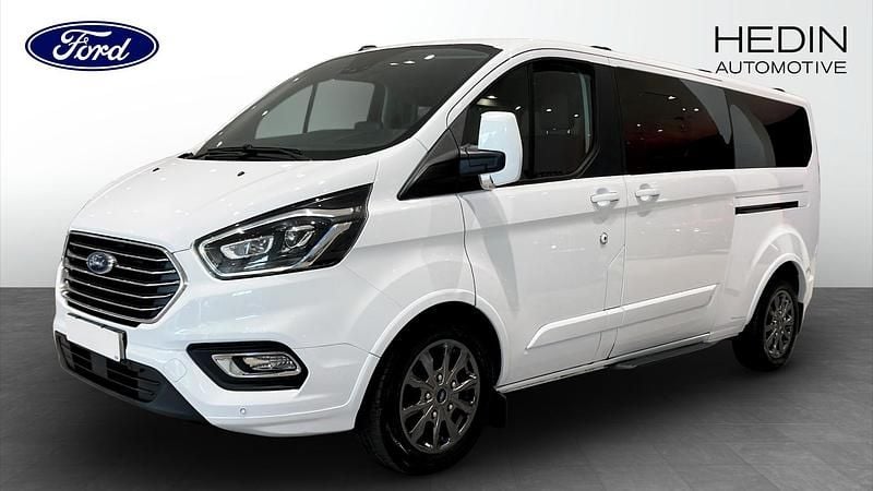 Frozen white Begagnad 2023 Ford Tourneo Custom | 359 920 kr (Bra pris) - Bild 1/4