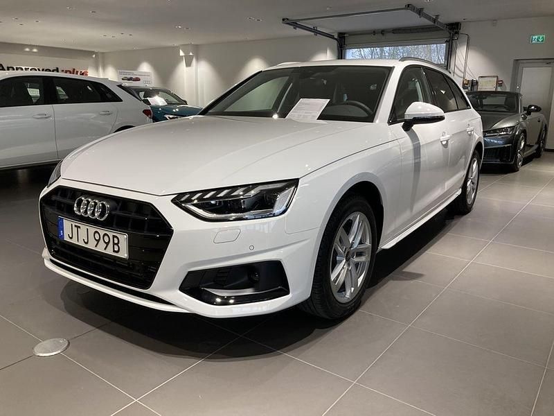 Vit Begagnad 2023 Audi A4 Advanced Kombi | 389 900 kr - Bild 1/4