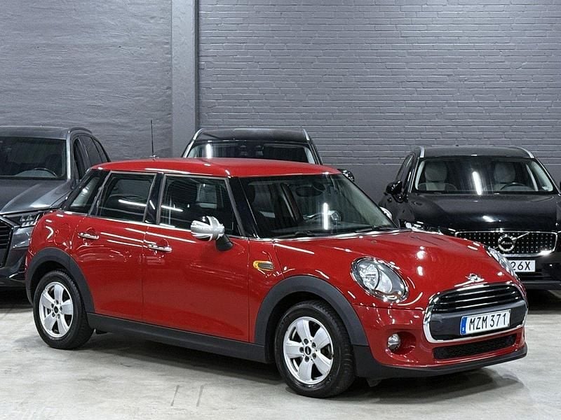 Röd Begagnad 2016 Mini ONE Pepper Halvkombi | 99 900 kr (Marknadspris) - Bild 1/4