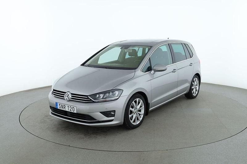 Silver Begagnad 2015 VW Golf Sportsvan Highline Minibuss | 174 000 kr - Bild 1/3