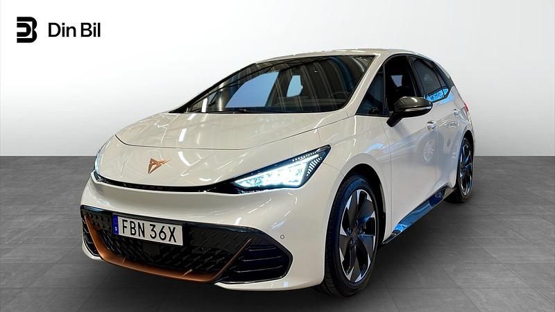 Vit Begagnad 2024 Cupra Born e-Boost Halvkombi | 318 900 kr (Marknadspris) - Bild 1/4