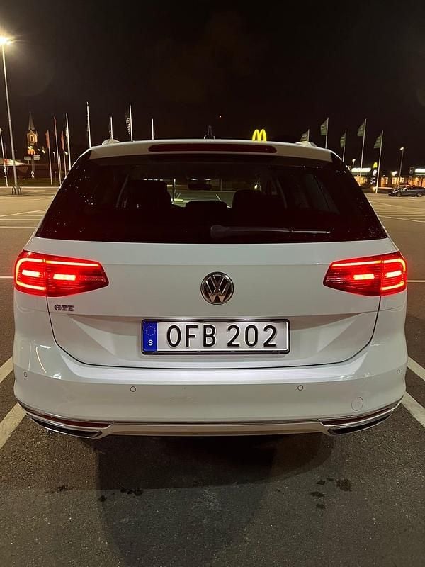 Begagnad VW Passat GTE 218 HK (160 kW) 2017 Kombi