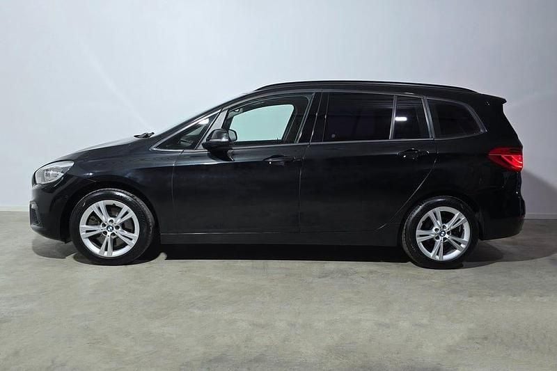 Begagnad BMW 220 Gran Tourer Advantage 191 HK (140 kW) 2016 Svart Minibuss