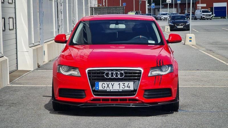 Röd Begagnad 2008 Audi A4 Sedan | 80 000 kr (Marknadspris) - Bild 1/4