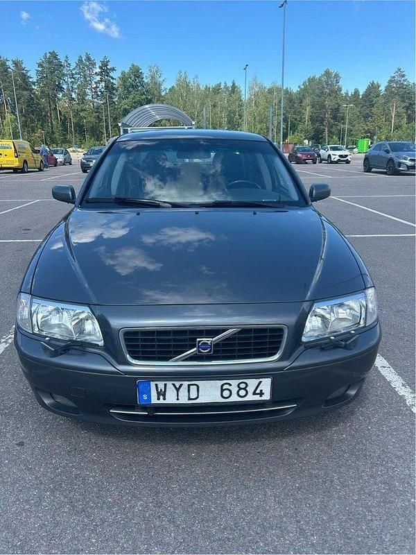 Grå Begagnad 2006 Volvo S80 Sedan | 15 000 kr (Superpris) - Bild 1/4