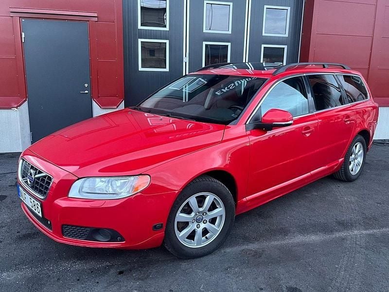 Röd Begagnad 2011 Volvo V70 Momentum Kombi | 84 900 kr (Marknadspris) - Bild 1/4