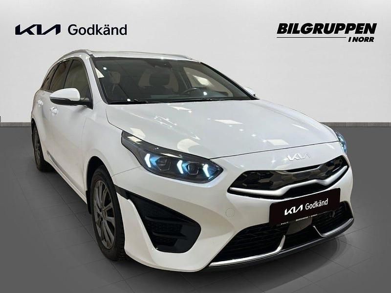 Begagnad Kia Ceed Sportswagon Advance 141 HK (103 kW) 2022 Vit Kombi