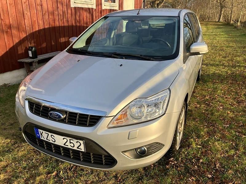 Begagnad 2011 Ford Focus Kombi | 23 900 kr (Bra pris) - Bild 1/4
