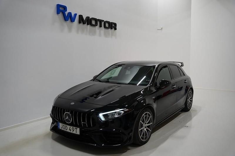 Begagnad Mercedes A45 AMG AMG 388 HK (285 kW) 2020 Svart Halvkombi