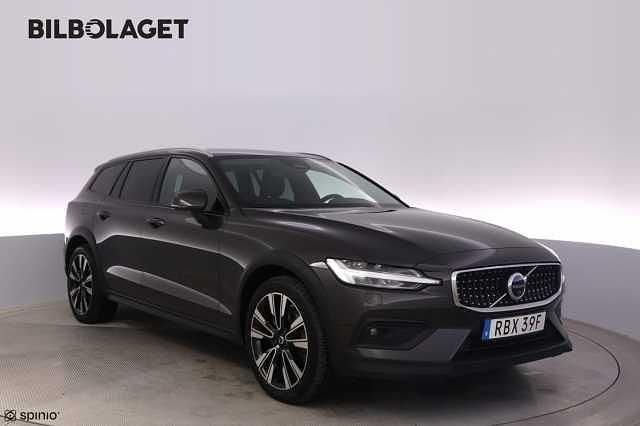 Begagnad 2024 Volvo V60 CC Kombi | 424 800 kr (Lite dyr) - Bild 1/4