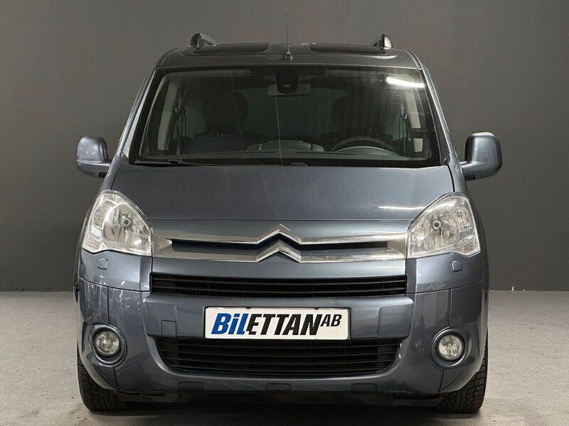 Begagnad Citroën Berlingo 93 HK (68 kW) 2011 Grå Minibuss