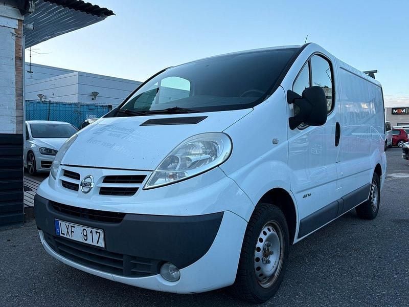 Vit Begagnad 2011 Nissan Primastar Minibuss | 59 000 kr (Superpris) - Bild 1/4
