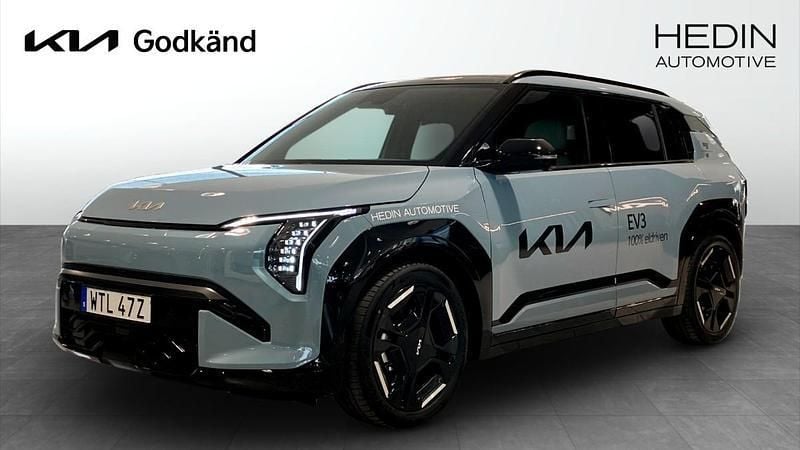 Blå (blue) Begagnad 2025 Kia EV3 GT-Line SUV | 519 900 kr (Marknadspris) - Bild 1/4