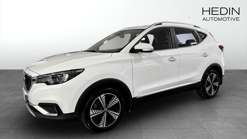 Vit Begagnad 2021 MG ZS Luxury SUV | 149 900 kr (Marknadspris) - Bild 1/4