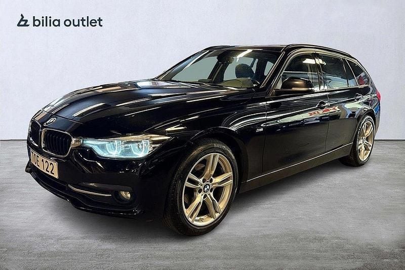 Svart Begagnad 2016 BMW 320 Sport Line Kombi | 174 900 kr (Bra pris) - Bild 1/4