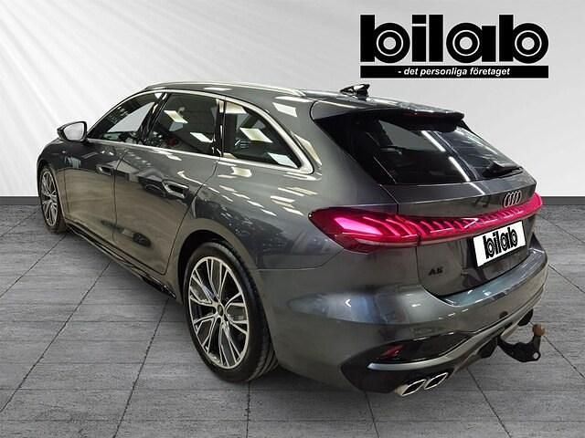 Begagnad Audi A5 Comfort 204 HK (150 kW) 2024 Grå Kombi