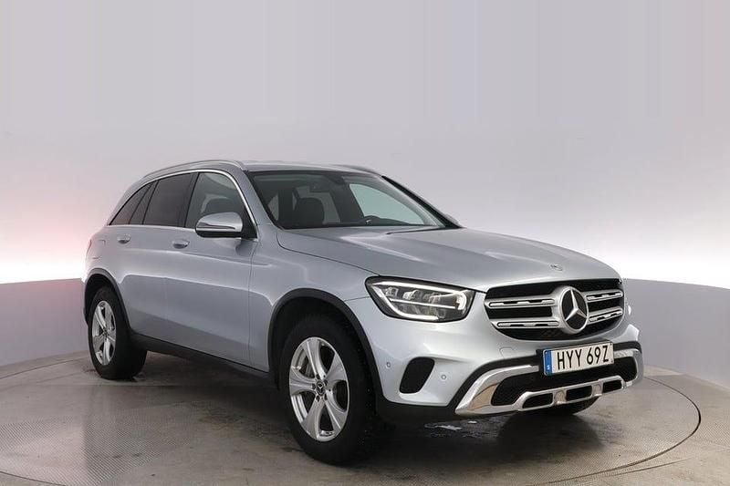 Begagnad Mercedes GLC300 320 HK (235 kW) 2022 Silver SUV