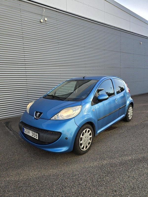 Blå Begagnad 2008 Peugeot 107 Halvkombi | 17 000 kr (Marknadspris) - Bild 1/4