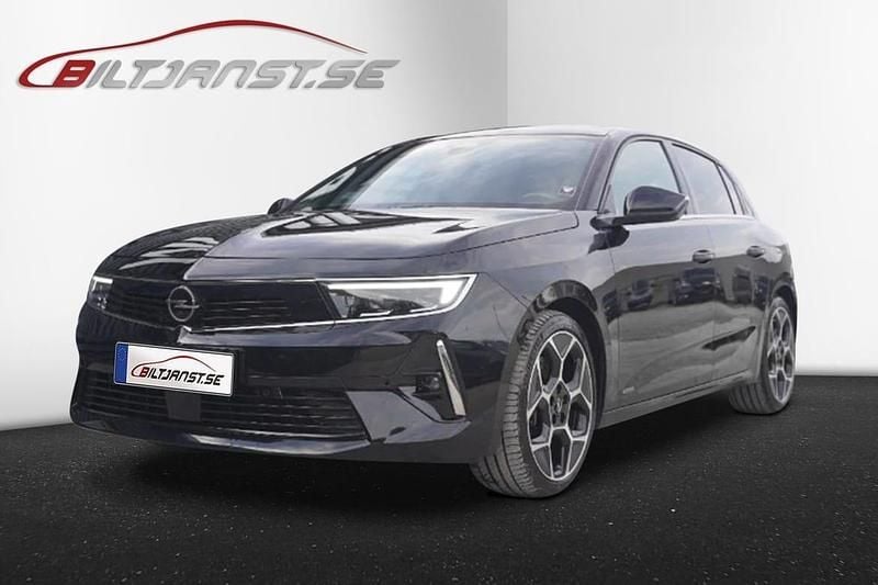 Svart Begagnad 2022 Opel Astra Ultimate Halvkombi | 229 900 kr (Bra pris) - Bild 1/4