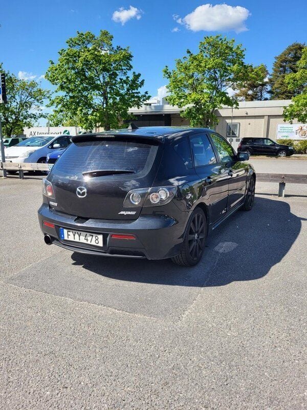 Svart Begagnad 2008 Mazda 3 Halvkombi | 56 000 kr (Bra pris) - Bild 1/4