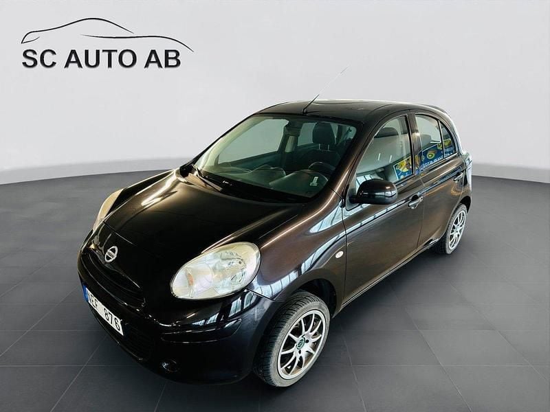 Lila Begagnad 2012 Nissan Micra Halvkombi | 39 900 kr (Marknadspris) - Bild 1/4