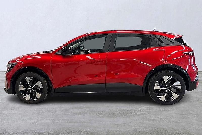 Begagnad Renault Mégane IV Equilibre 161 kW (220 HK) 2022 Röd Halvkombi