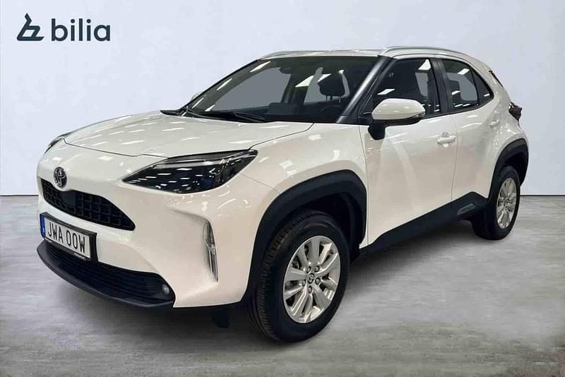 Vit Begagnad 2022 Toyota Yaris Cross SUV | 269 900 kr (Bra pris) - Bild 1/1