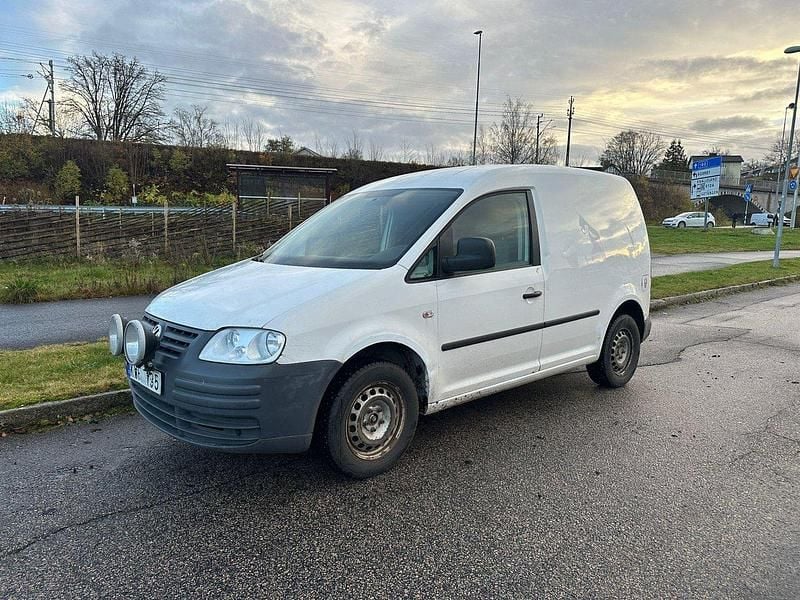Vit Begagnad 2010 VW Caddy Minibuss | 24 900 kr (Superpris) - Bild 1/4