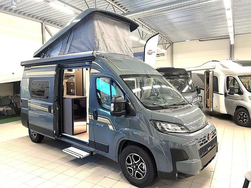 Grå Ny 2025 Fiat Ducato Van | 874 900 kr - Bild 1/4