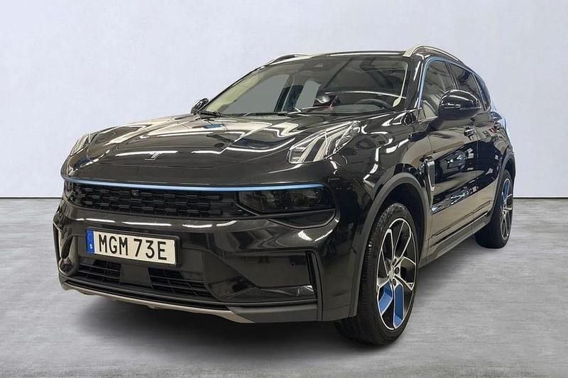 Svart Begagnad 2022 Lynk & Co 01 SUV | 239 900 kr (Marknadspris) - Bild 1/4
