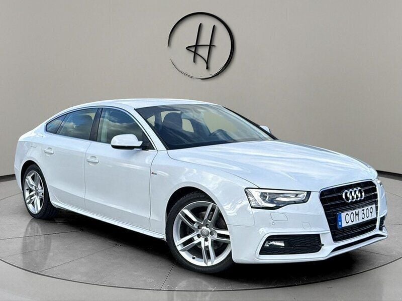 Vit Begagnad 2015 Audi A5 Sportback S-Line Halvkombi | 139 900 kr (Marknadspris) - Bild 1/4