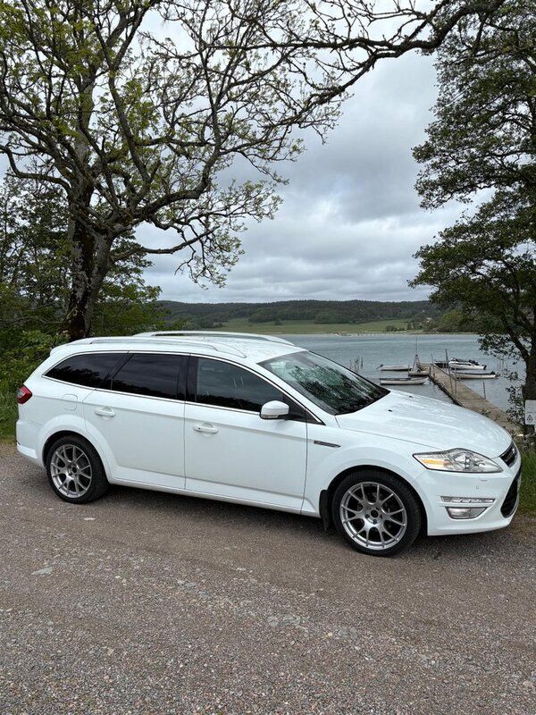 Vit Begagnad 2012 Ford Mondeo Kombi | 62 500 kr (Marknadspris) - Bild 1/4
