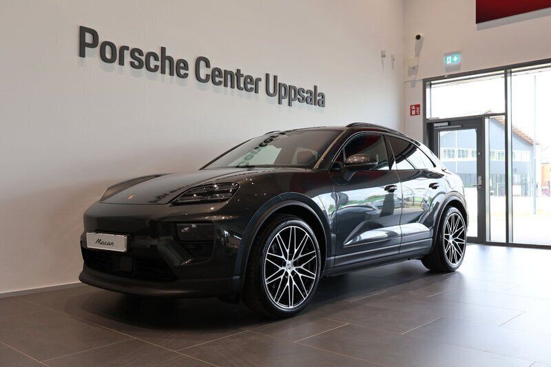 Grå Ny 2025 Porsche Macan SUV | 1 173 180 kr (Bra pris) - Bild 1/4