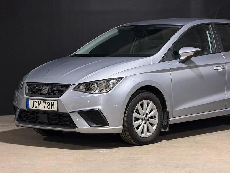 Begagnad Seat Ibiza Style 90 HK (66 kW) 2021 Silver Halvkombi