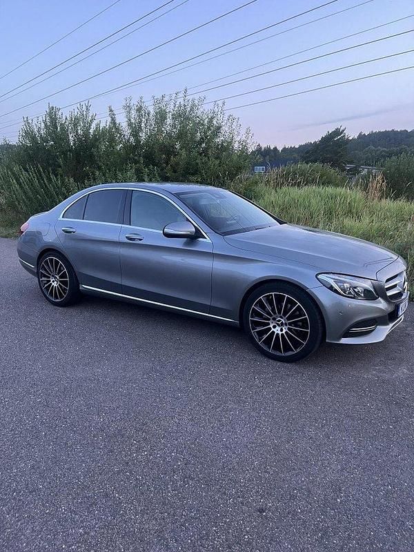 Silver Begagnad 2015 Mercedes C220 Avantgarde Sedan | 165 900 kr (Marknadspris) - Bild 1/4